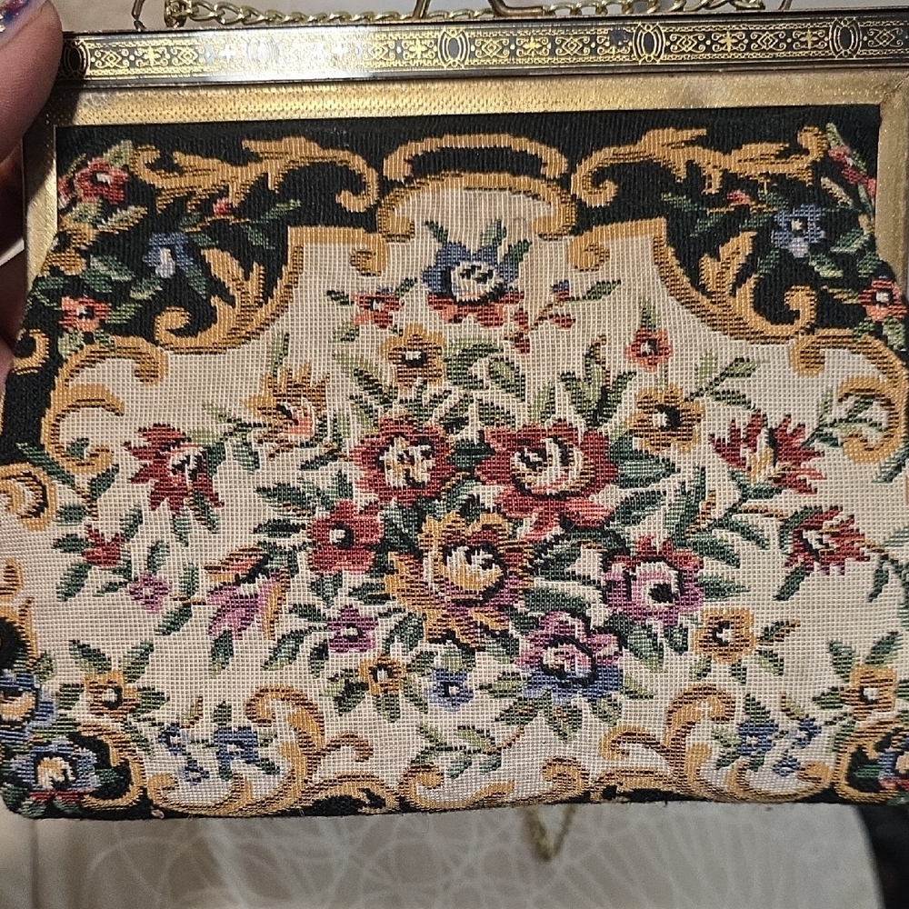 Vintage Floral Tapestry Chain Bag - Picture 6 of 6